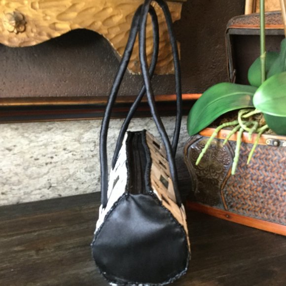 VINTAGE MOTHER OF PEARL HANDBAG - Picture 6 of 8